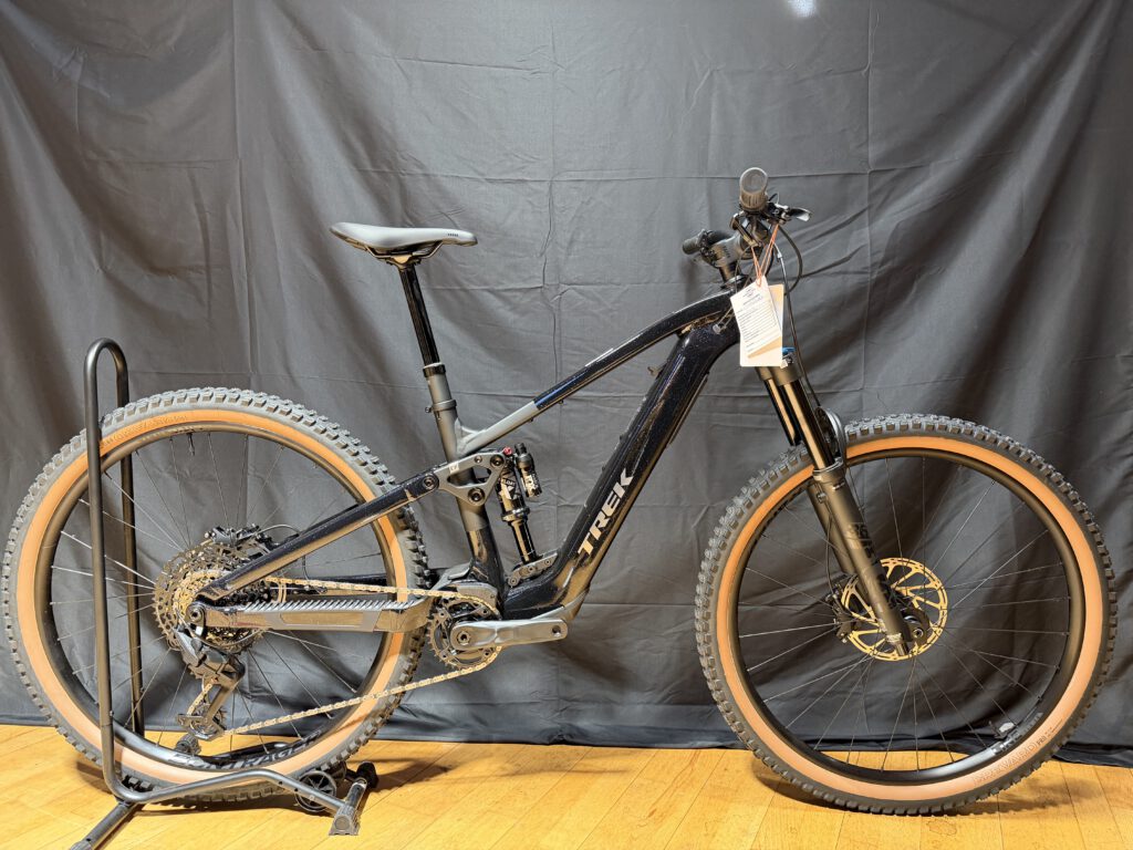 Trek Fuel+ Ex 8, Größe M